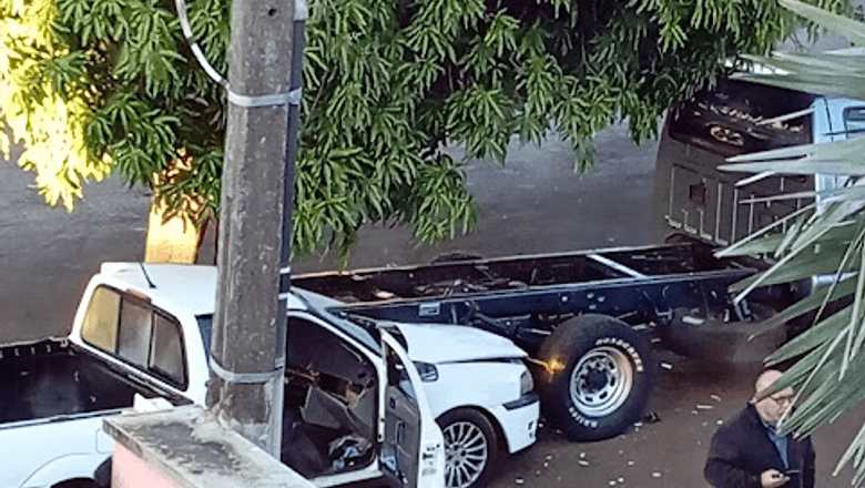 Acidente entre Saveiro e F350 em Ivaiporã