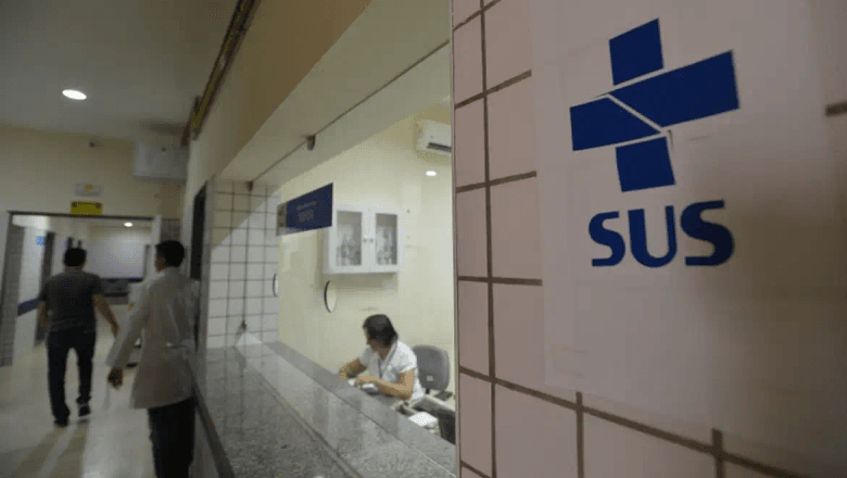 Profissionais de saúde trabalhando