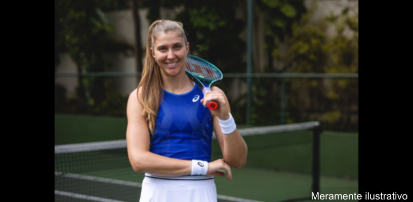 Bia Haddad em partida de tênis